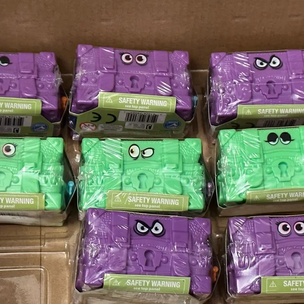 Lot Of 8 Hotel Transylvania Monster Mayhem Chest Green Purple Series 1 F…